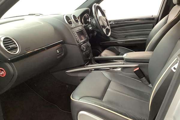 2011 Mercedes-Benz M-Class ML300 CDI BlueEFFICIENCY W164