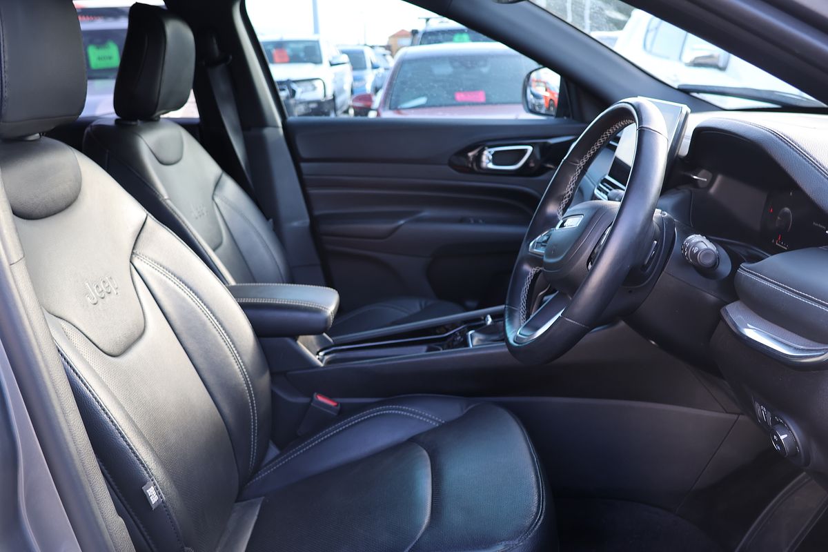 2023 Jeep Compass S-Limited M6
