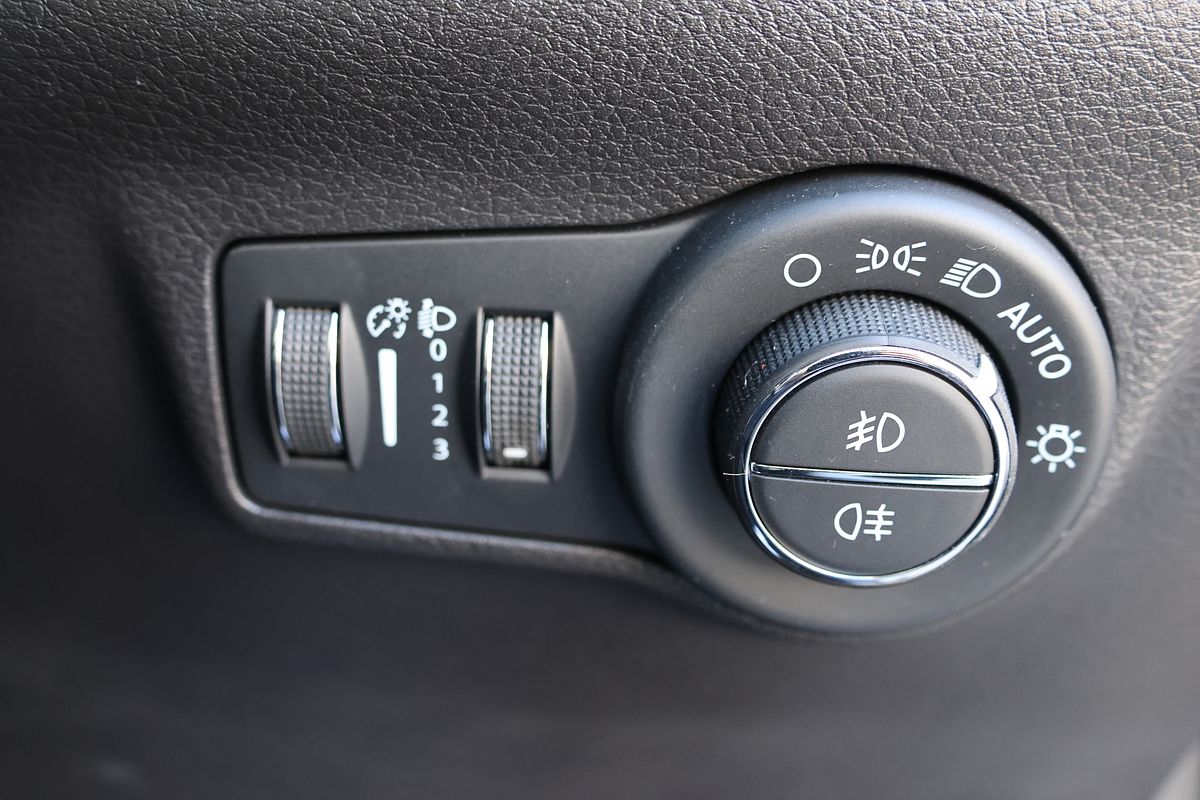 2023 Jeep Compass S-Limited M6