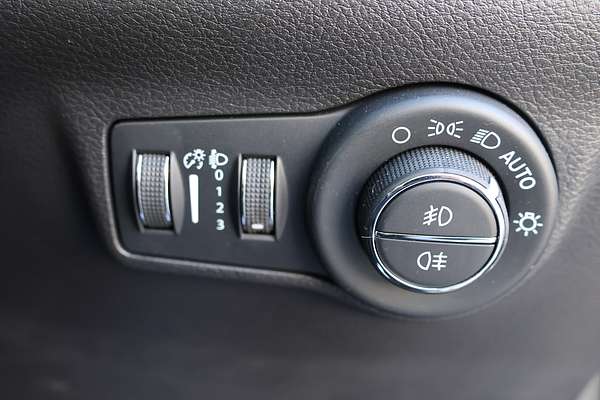 2023 Jeep Compass S-Limited M6