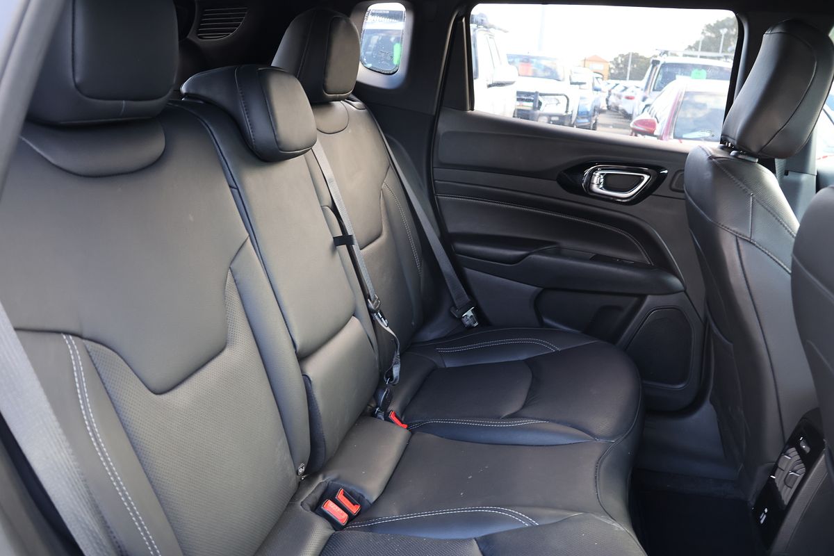 2023 Jeep Compass S-Limited M6