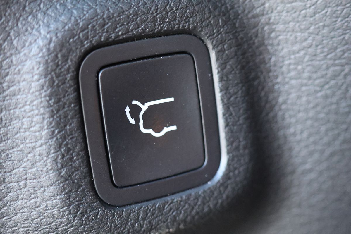 2023 Jeep Compass S-Limited M6