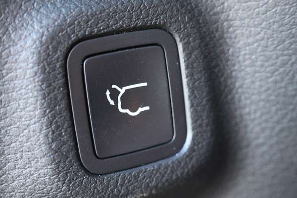 2023 Jeep Compass S-Limited M6