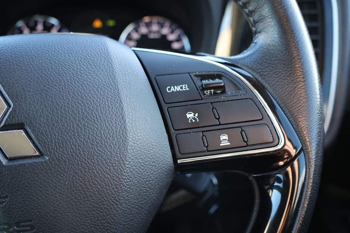 2018 Mitsubishi Outlander ES ADAS ZL