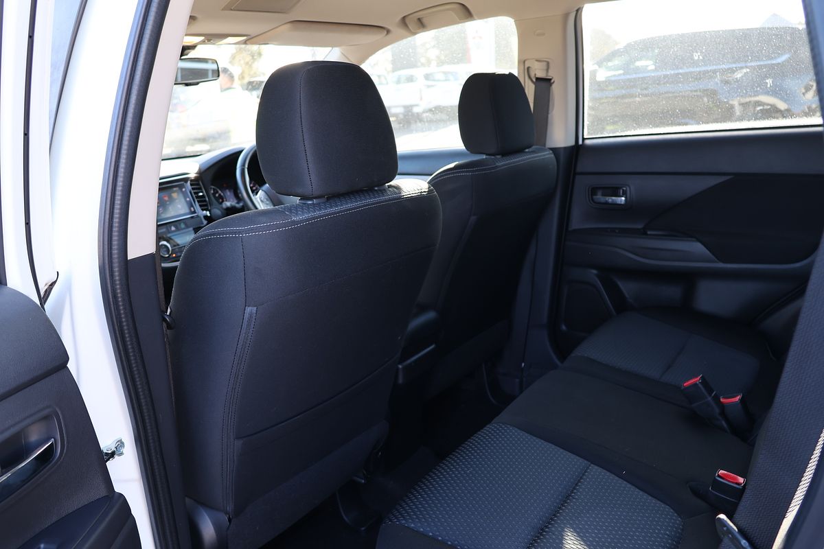 2018 Mitsubishi Outlander ES ADAS ZL