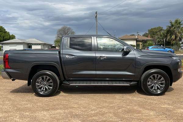 2025 Mitsubishi Triton GLS MV 4X4