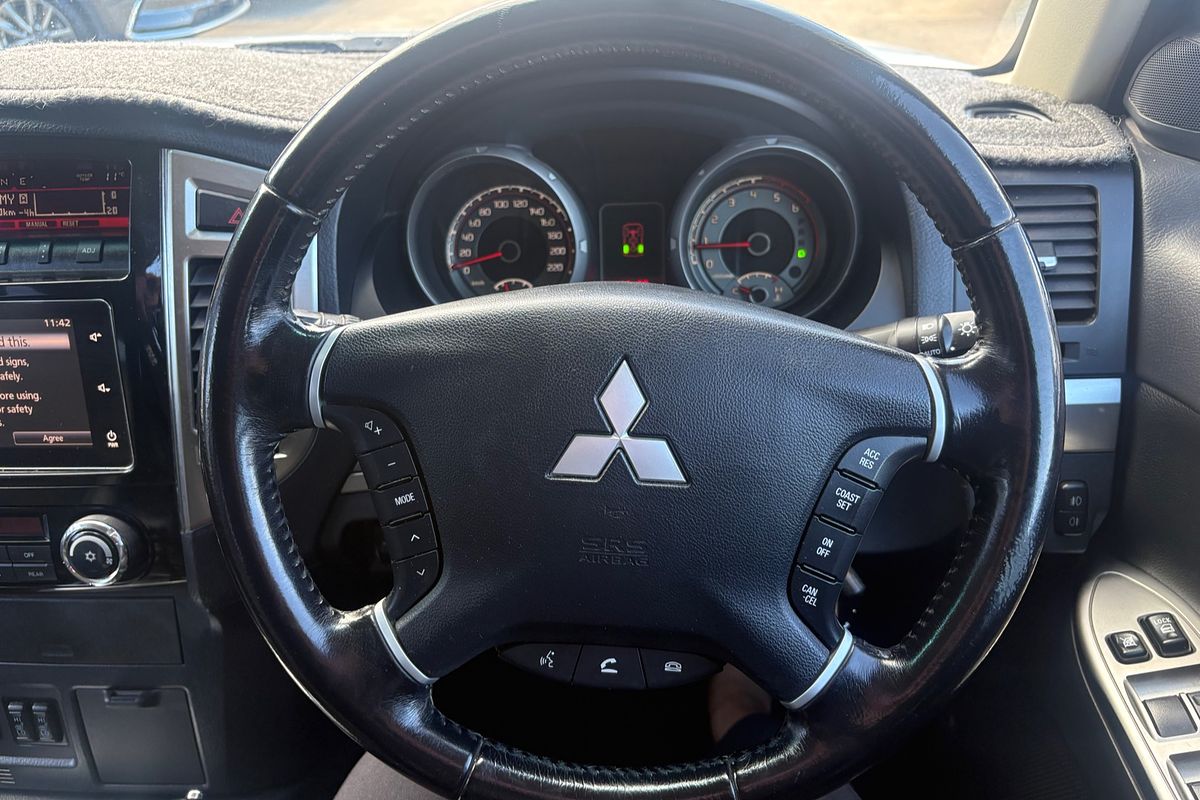 2017 Mitsubishi Pajero GLX NX