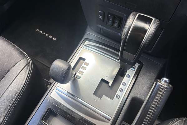 2017 Mitsubishi Pajero GLX NX