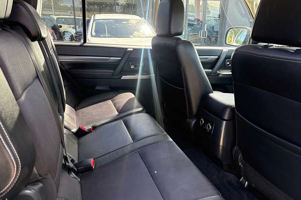2017 Mitsubishi Pajero GLX NX