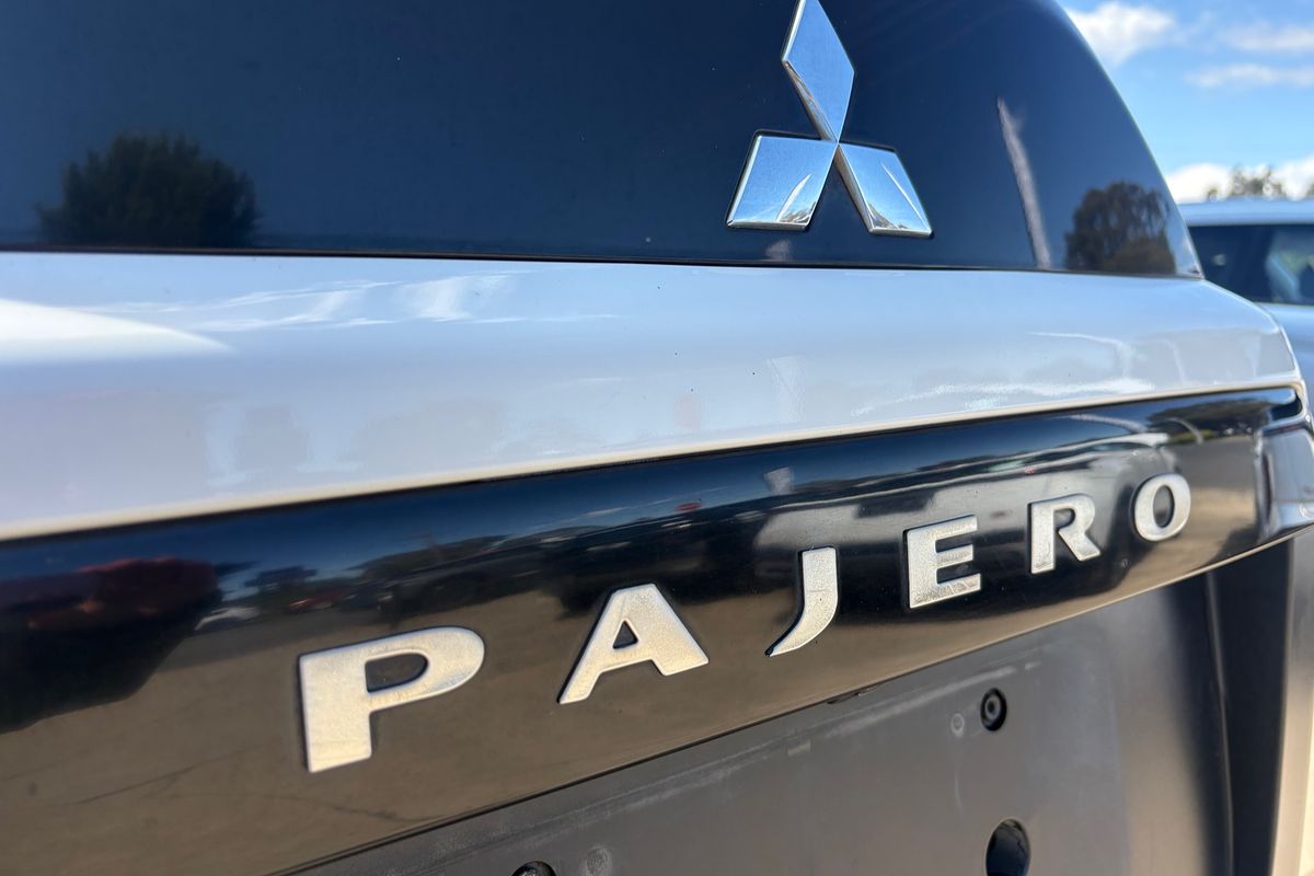 2017 Mitsubishi Pajero GLX NX