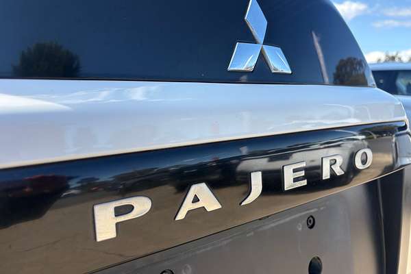 2017 Mitsubishi Pajero GLX NX