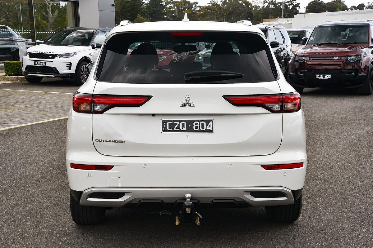 2024 Mitsubishi Outlander LS ZM