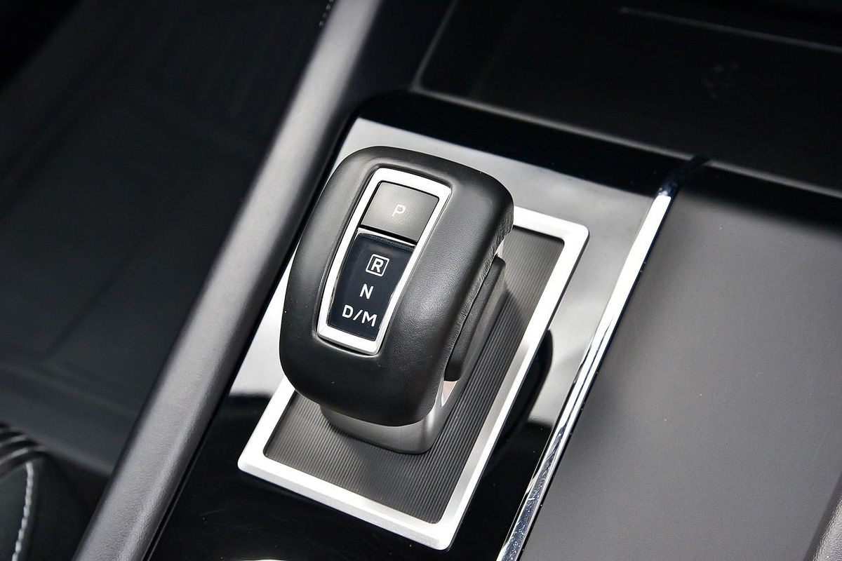 2024 Mitsubishi Outlander LS ZM