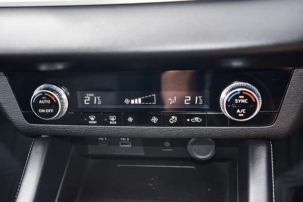2024 Mitsubishi Outlander LS ZM