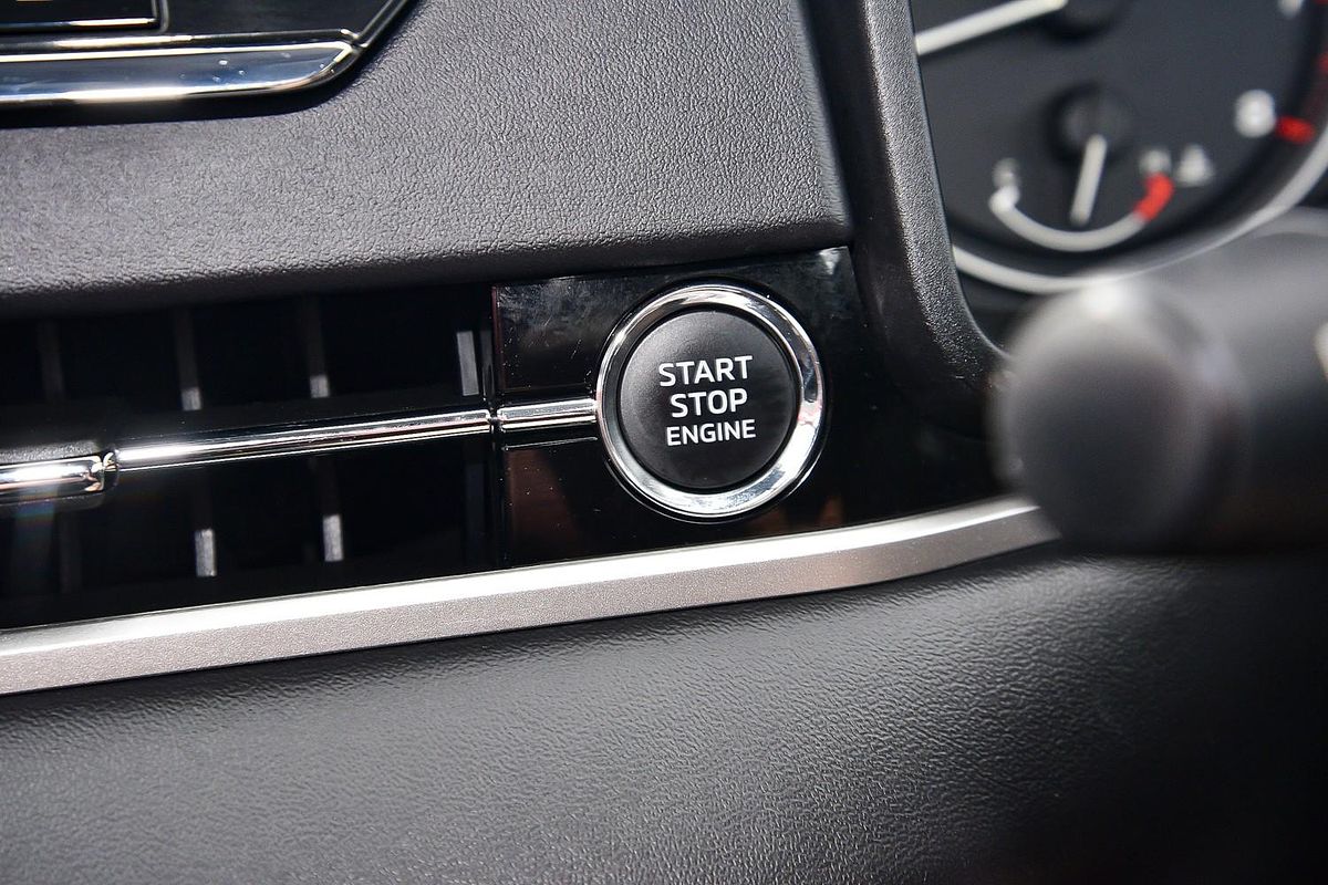 2024 Mitsubishi Outlander LS ZM