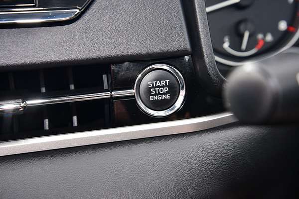 2024 Mitsubishi Outlander LS ZM