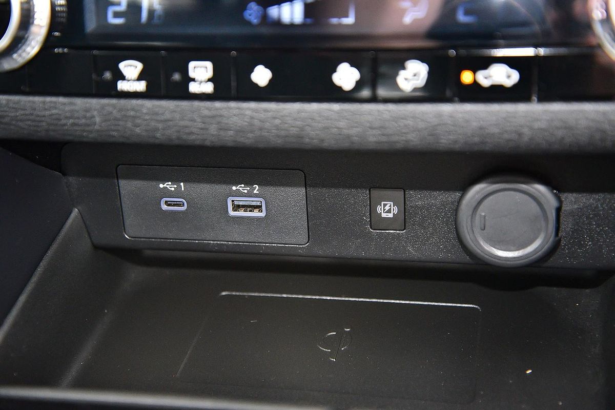 2024 Mitsubishi Outlander LS ZM