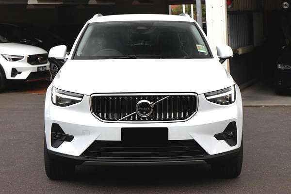 2025 Volvo XC40 Ultra B4 Bright