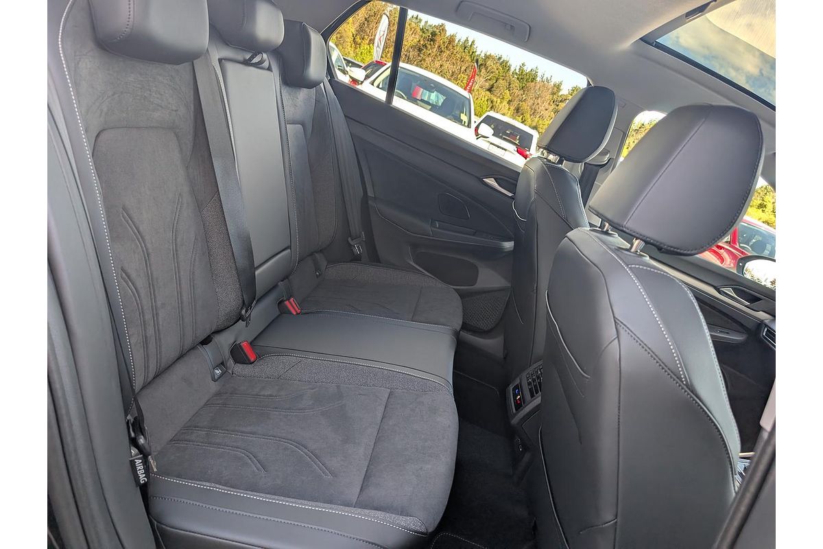 2025 Volkswagen Golf 110TSI Style 8.5