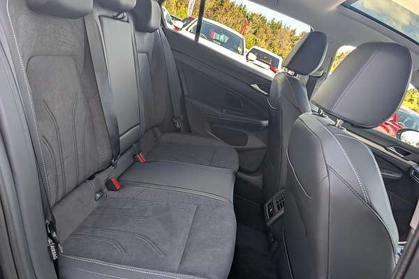 2025 Volkswagen Golf 110TSI Style 8.5