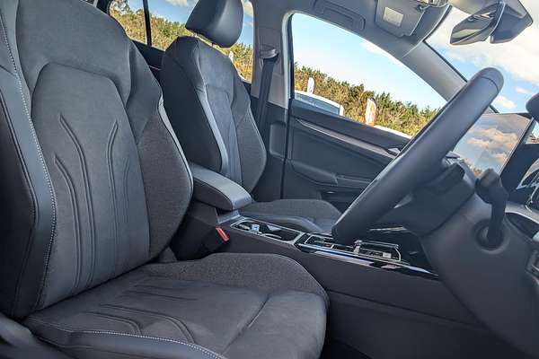 2025 Volkswagen Golf 110TSI Style 8.5