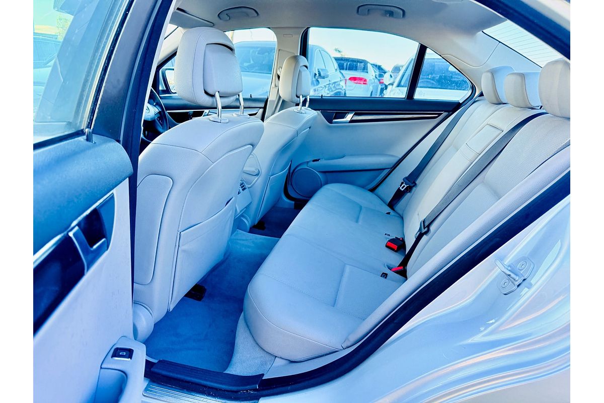 2007 Mercedes-Benz 200 KOMPRESSOR AVANTGARDE W204