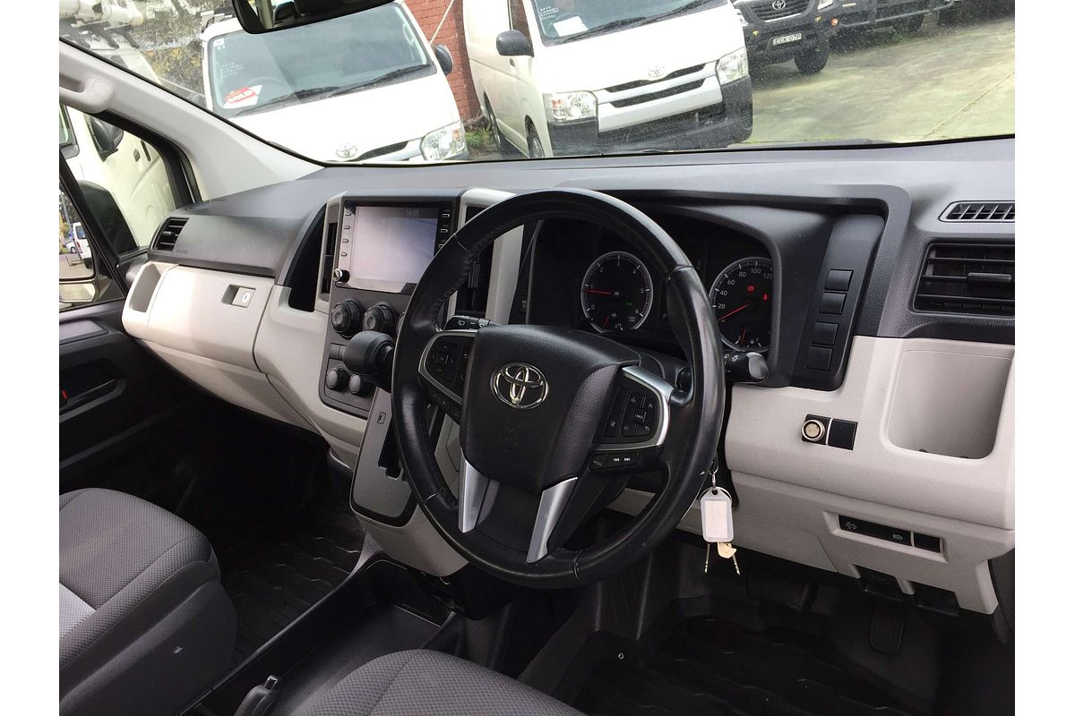 2021 Toyota Hiace SLWB COMMUTER (12 SEATS) GDH322R