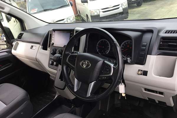 2021 Toyota Hiace SLWB COMMUTER (12 SEATS) GDH322R
