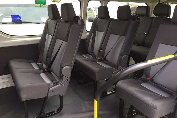 2021 Toyota Hiace SLWB COMMUTER (12 SEATS) GDH322R