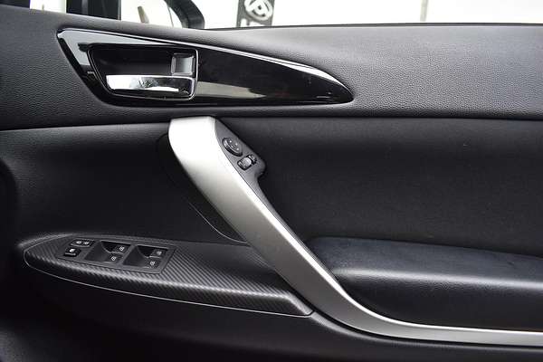 2020 Mitsubishi Eclipse Cross LS YB
