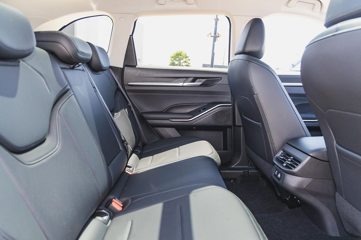 2025 GWM Haval H6 Ultra PHEV B01