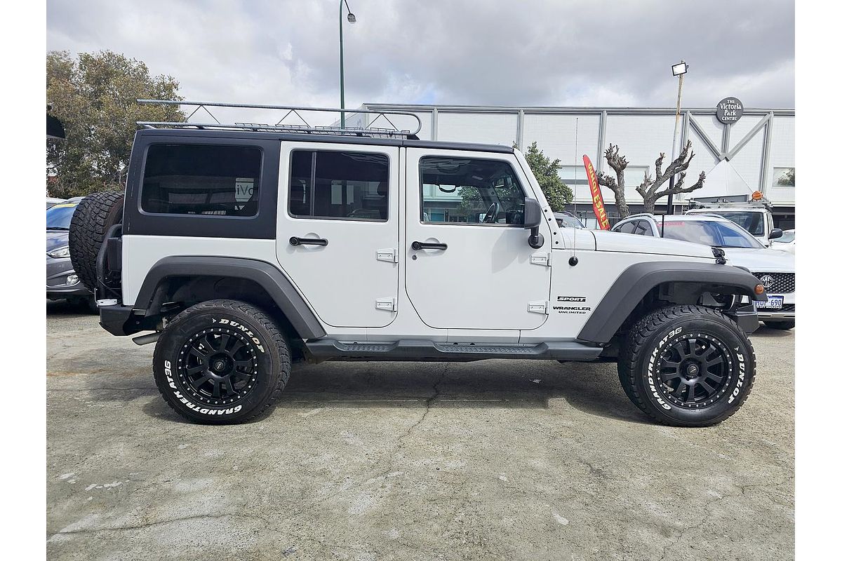 2013 Jeep Wrangler Unlimited Sport JK