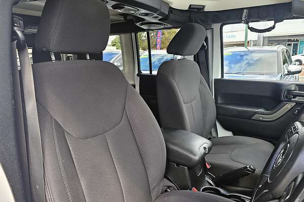 2013 Jeep Wrangler Unlimited Sport JK