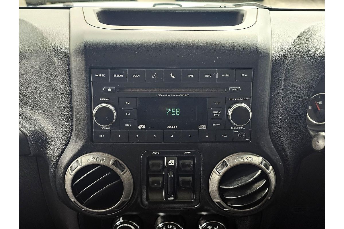 2013 Jeep Wrangler Unlimited Sport JK