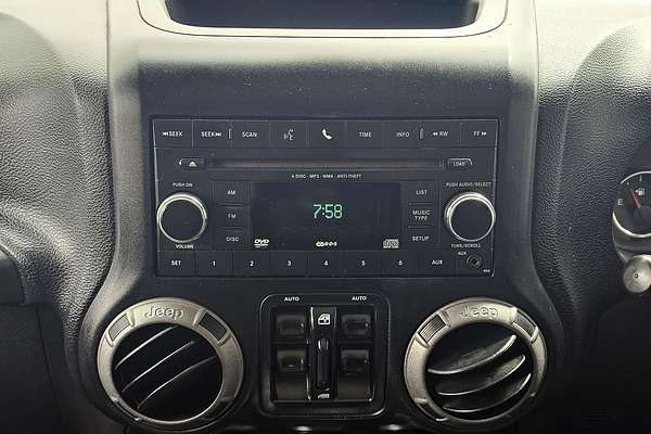 2013 Jeep Wrangler Unlimited Sport JK