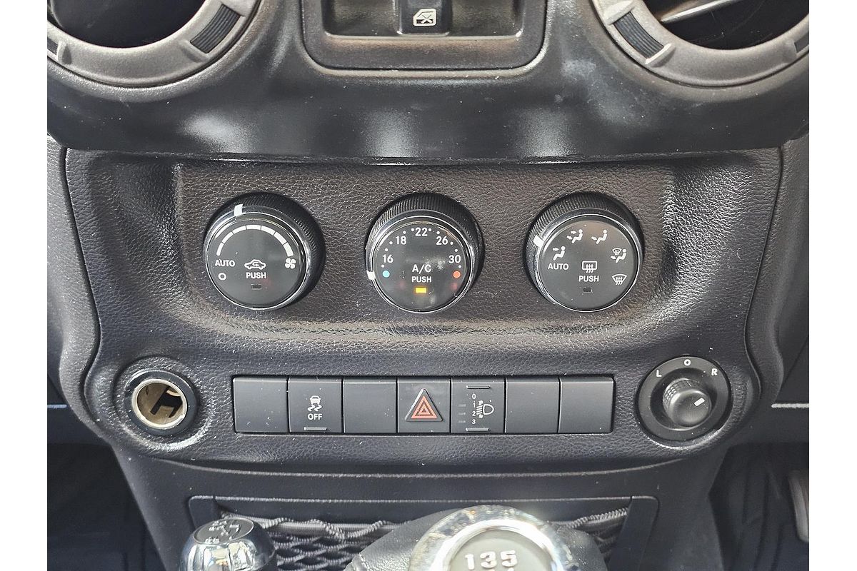 2013 Jeep Wrangler Unlimited Sport JK