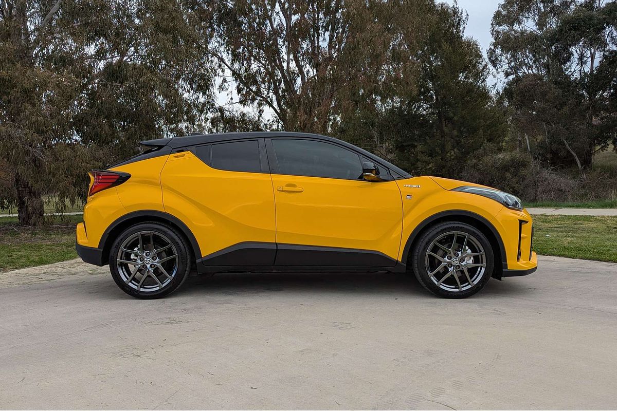 2020 Toyota C-HR GR Sport ZYX10R