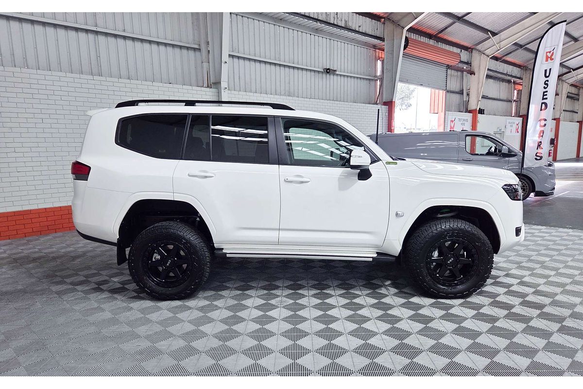 2023 Toyota Landcruiser GXL FJA300R
