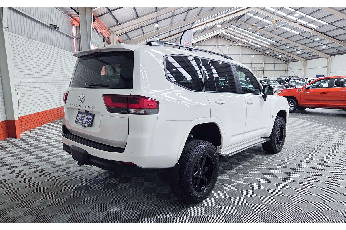 2023 Toyota Landcruiser GXL FJA300R