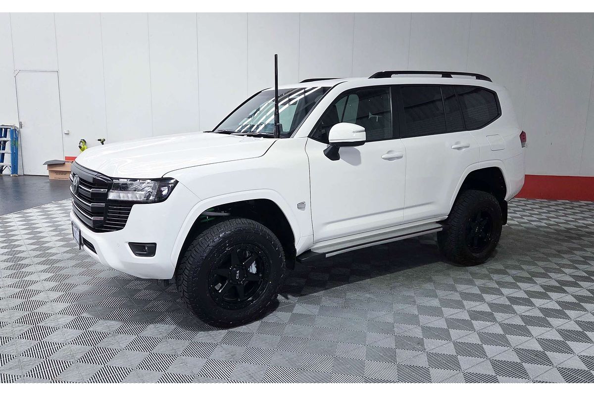 2023 Toyota Landcruiser GXL FJA300R