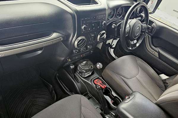 2013 Jeep Wrangler Unlimited Sport JK
