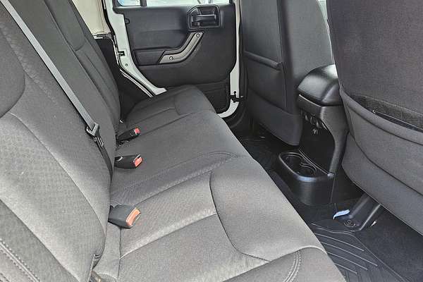 2013 Jeep Wrangler Unlimited Sport JK