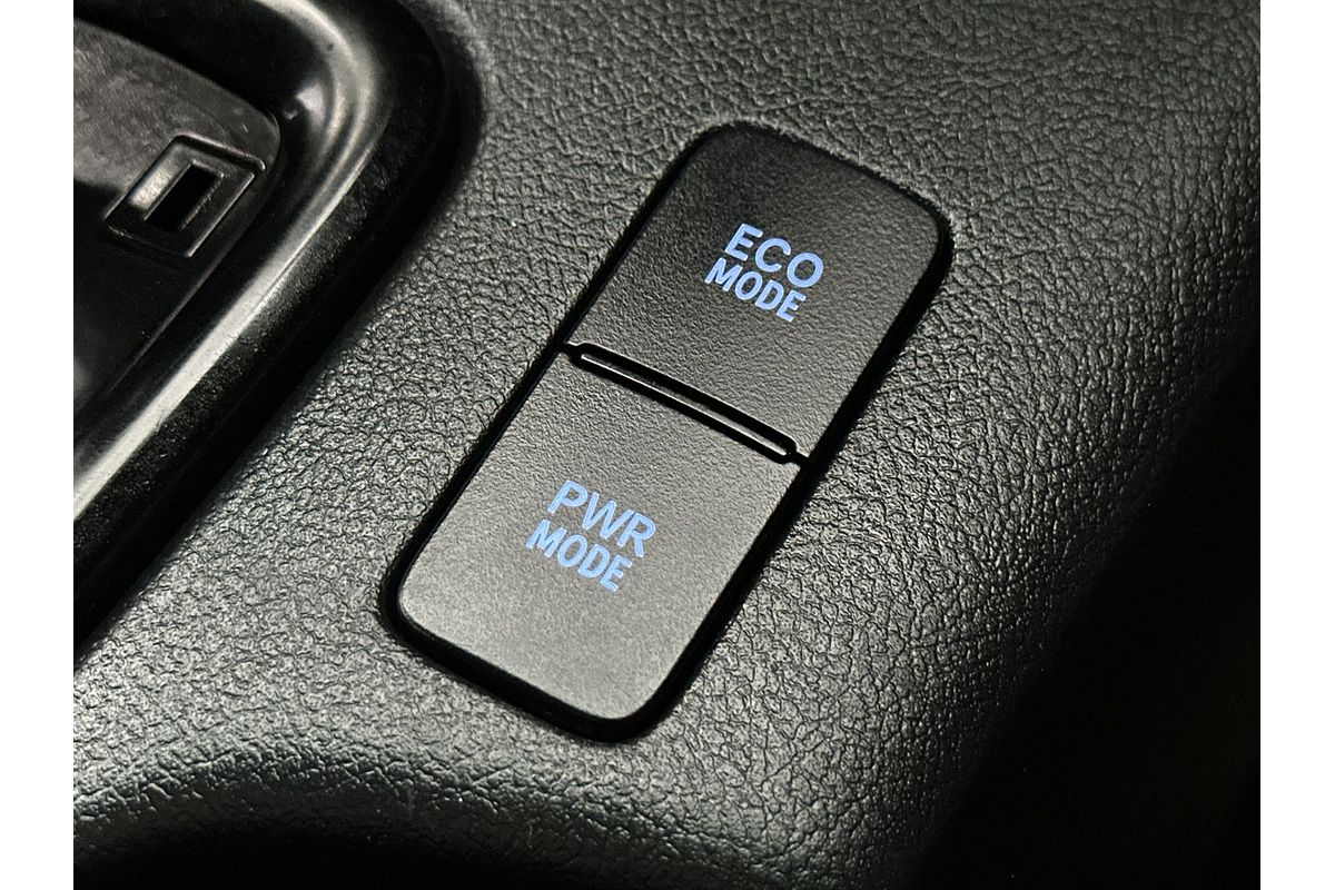 2018 Toyota Hilux Rugged X GUN126R 4X4
