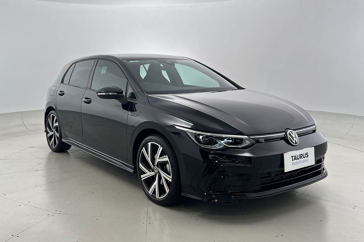 2023 Volkswagen Golf 110TSI R-Line 8