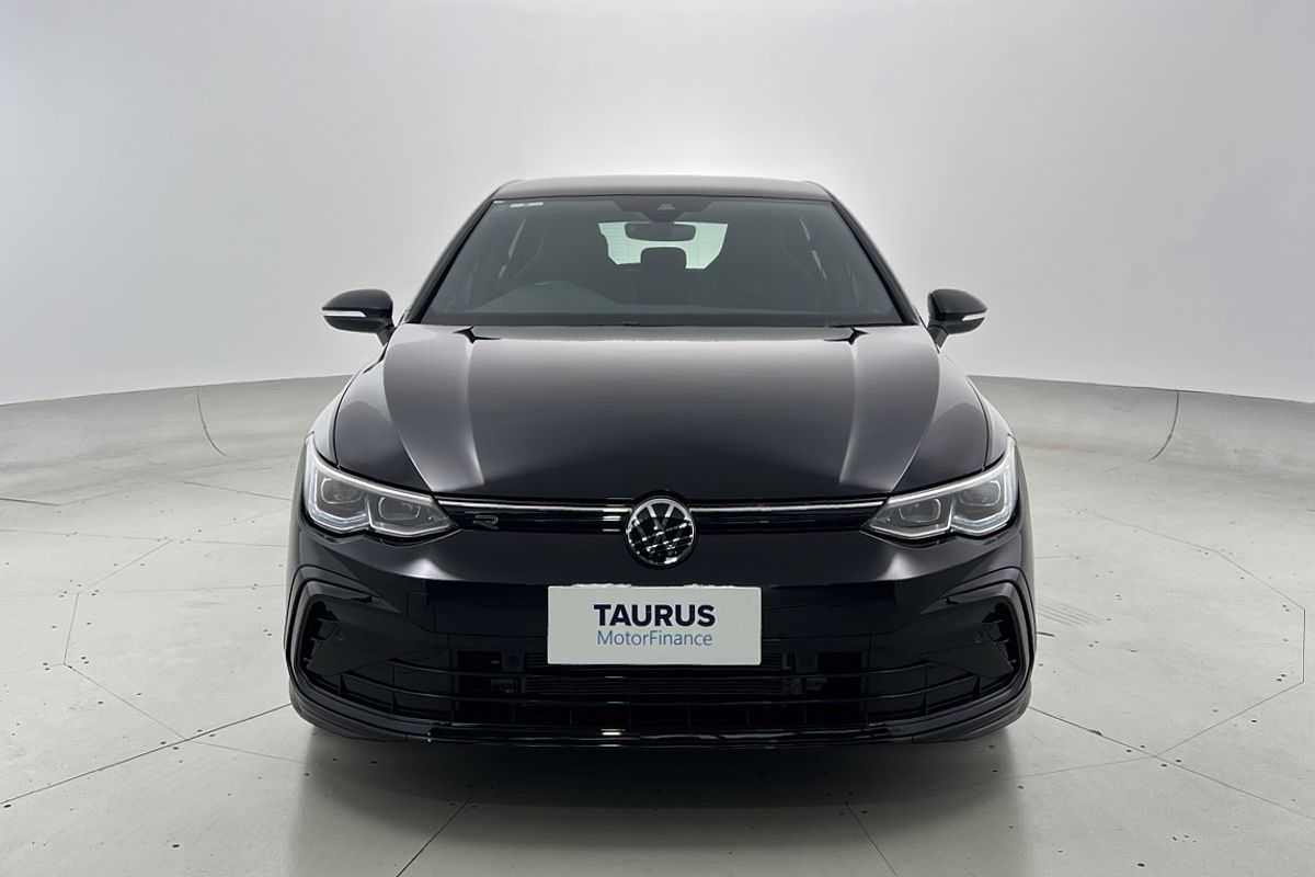 2023 Volkswagen Golf 110TSI R-Line 8