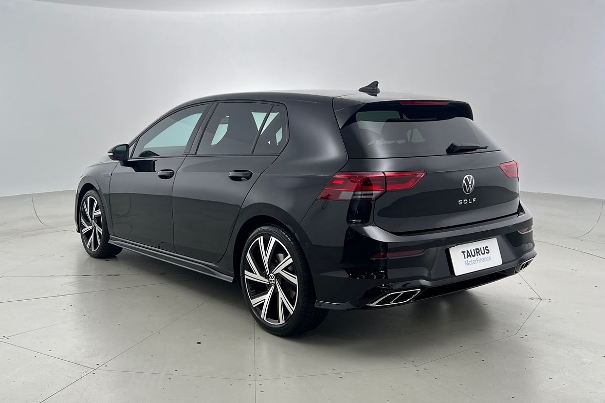 2023 Volkswagen Golf 110TSI R-Line 8