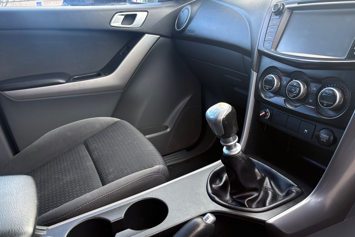 2015 Mazda BT-50 XTR Hi-Rider UP Rear Wheel Drive