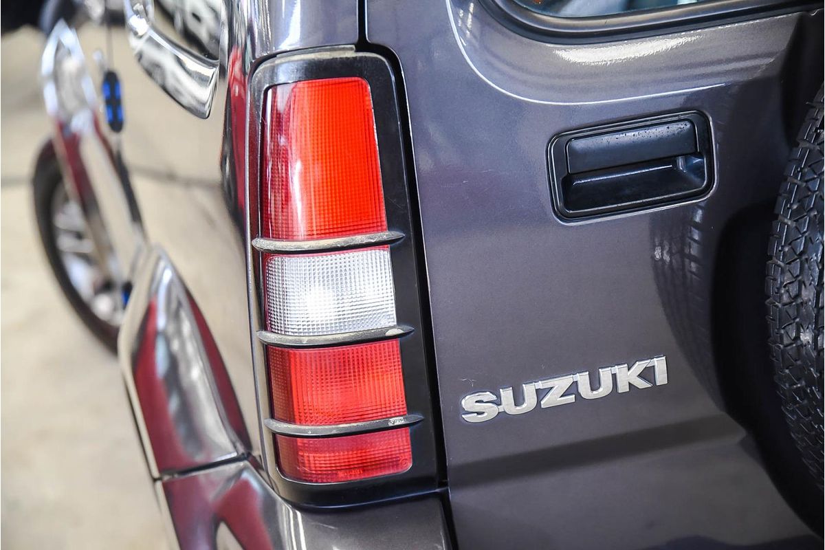 2015 Suzuki Jimny Sierra SN413 T6