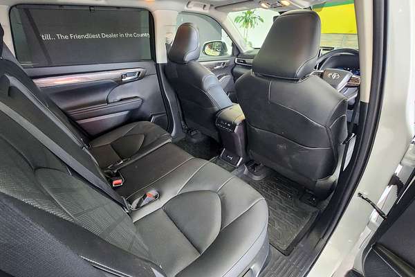 2023 Toyota Kluger Grande AXUH78R