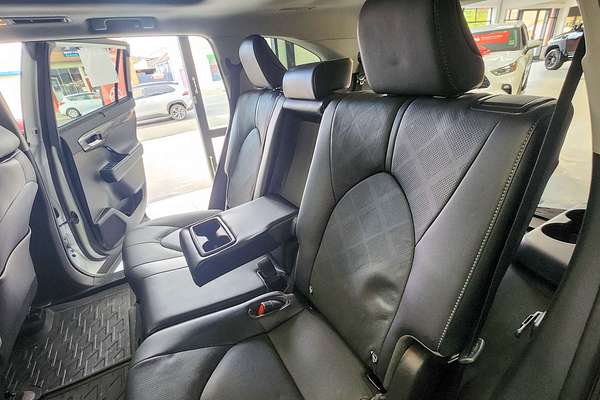 2023 Toyota Kluger Grande AXUH78R